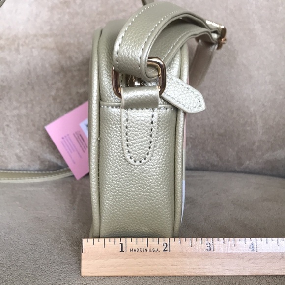 Brand New Danielle Nicole Star Wars Mandalorian Baby Yoda Grogu Crossbody Purse - Picture 9 of 14